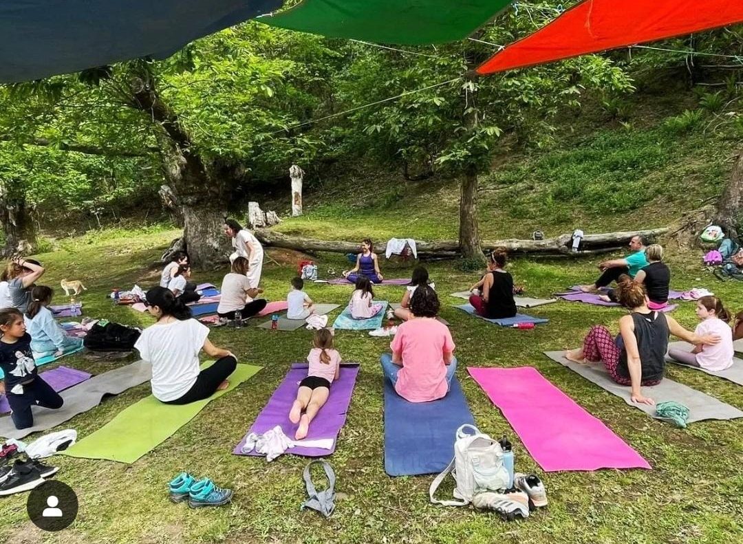 Actividades de gestión emocional en familia al aire libre